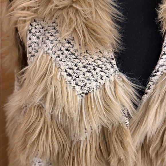 Anthropologie Hei Hei Chevron Faux Fur Long Vest Pink Gray + Pink Liner Sz Large - Picture 2 of 7